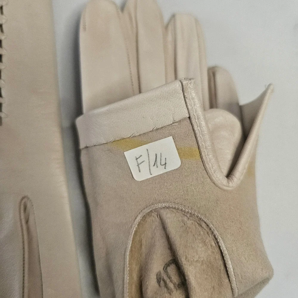 Vintage Womens Cream Leather Gloves Perforated Stitched Detail Beige 6.5 50s